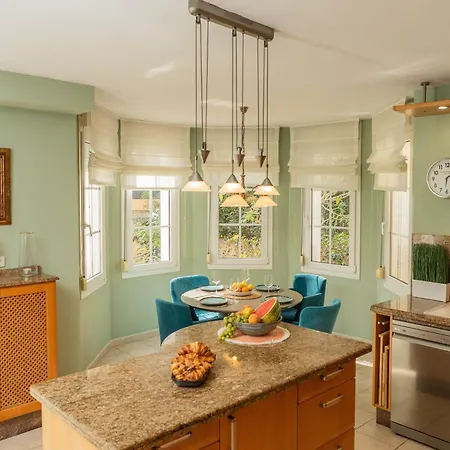 Large 4 Beds Cozy 700 M Walk Canas