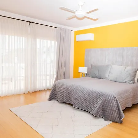 Willa Large 4 Beds Cozy 700 M Walk Canas *