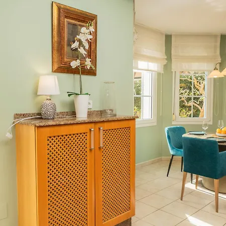 Large 4 Beds Cozy 700 M Walk Canas * Marbella