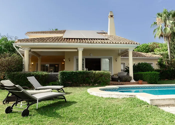 Large 4 Beds Cozy 700 M Walk Canas * מארבלה