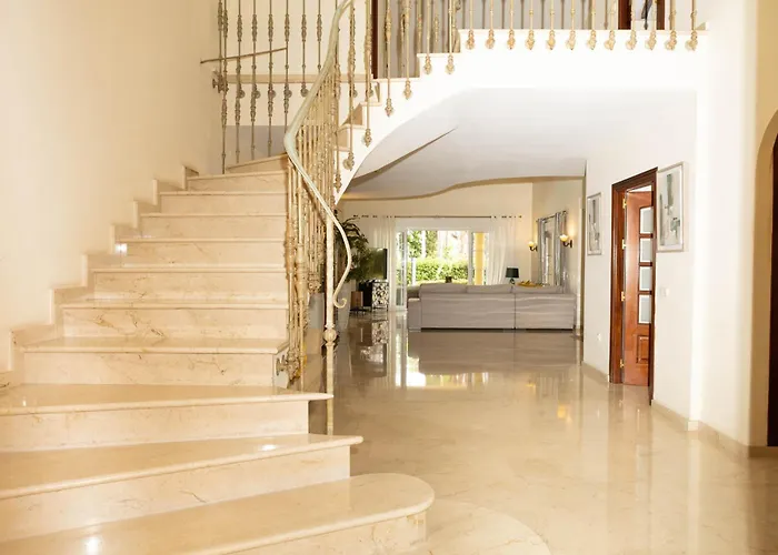 Large 4 Beds Cozy 700 M Walk Canas