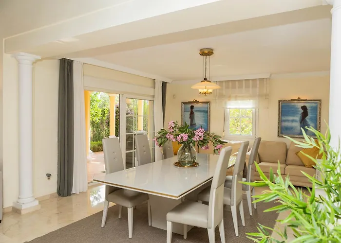Large 4 Beds Cozy 700 M Walk Canas