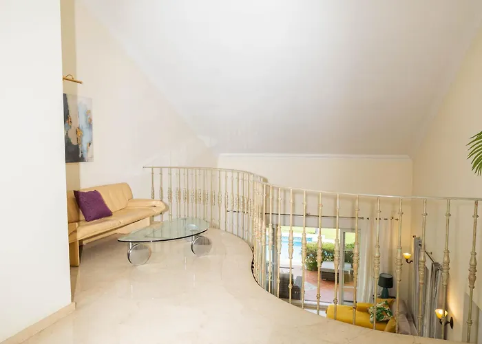 Large 4 Beds Cozy 700 M Walk Canas וילה *