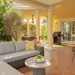 Large 4 Beds Cozy 700 M Walk Canas Villa