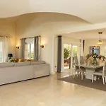 Large 4 Beds Cozy 700 M Walk Canas