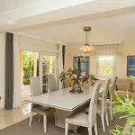 Large 4 Beds Cozy 700 M Walk Canas