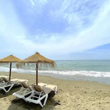 Large 4 Beds Cozy 700 M Walk Canas * מארבלה