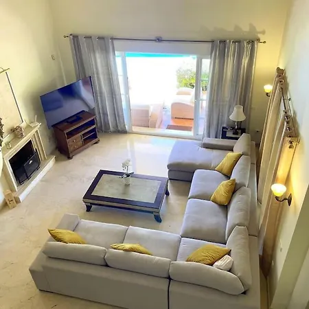 Beachside 4 Beds Cozy Villa, 700m Canas Beach!