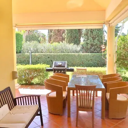 Beachside 4 Beds Cozy Villa, 700m Canas Beach! Villa Marbella