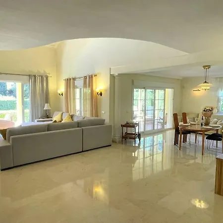 Villa Beachside 4 Beds Cozy Villa, 700m Canas Beach! *