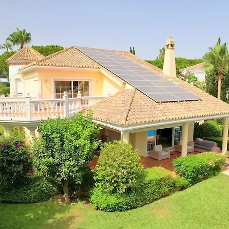Villa Beachside 4 Beds Cozy Villa, 700m Canas Beach!