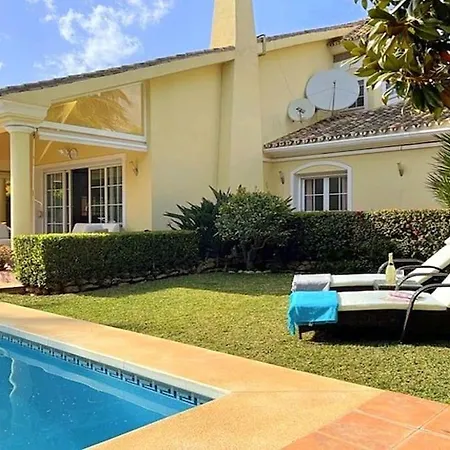 Beachside 4 Beds Cozy Villa, 700m Canas Beach! * Marbella