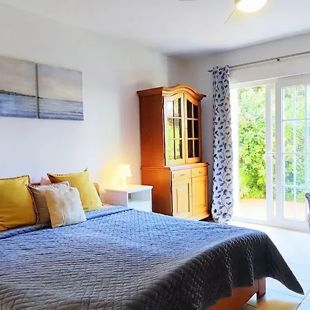 Beachside 4 Beds Cozy Villa, 700m Canas Beach! Villa *