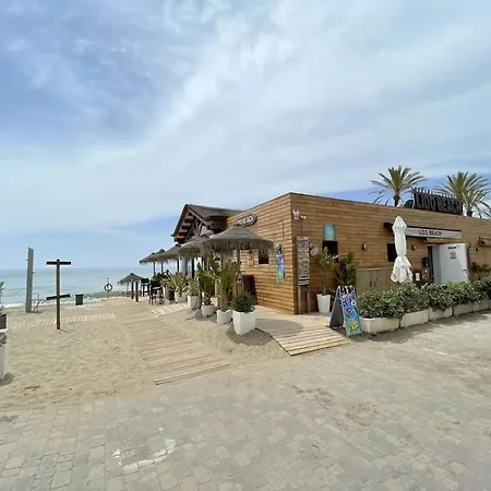 Villa Beachside 4 Beds Cozy Villa, 700m Canas Beach! Marbella