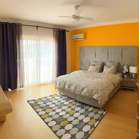 Beachside 4 Beds Cozy Villa, 700m Canas Beach! Villa *