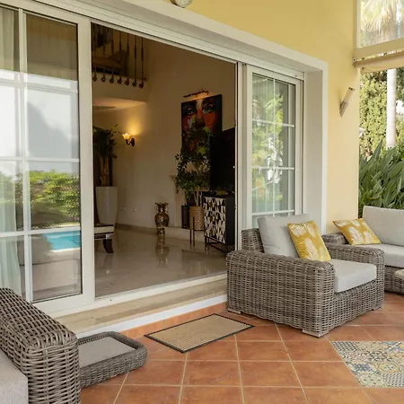 Large 4 Beds Cozy 700 M Walk Canas Villa *