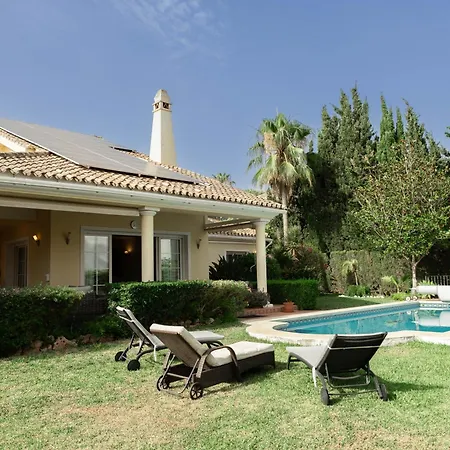 Large 4 Beds Cozy 700 M Walk Canas Marbellac
