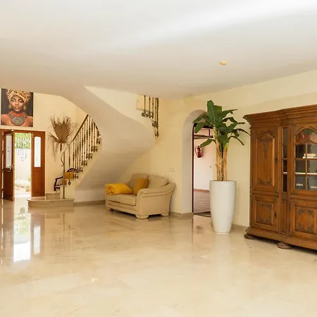 Large 4 Beds Cozy 700 M Walk Canas فيلة