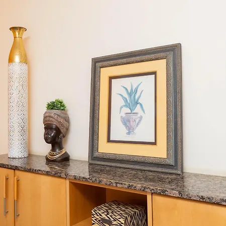 Large 4 Beds Cozy 700 M Walk Canas וילה