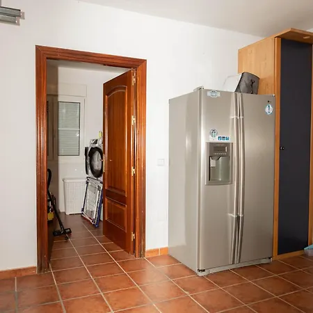 فيلة Large 4 Beds Cozy 700 M Walk Canas ماربيا