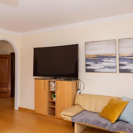 فيلة Large 4 Beds Cozy 700 M Walk Canas ماربيا