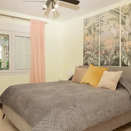 Villa Large 4 Beds Cozy 700 M Walk Canas Marbella