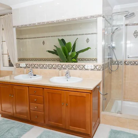 Large 4 Beds Cozy 700 M Walk Canas * Μαρμπέλλα