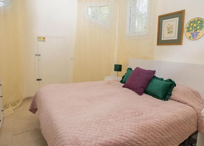 Вілла Large 4 Beds Cozy 700 M Walk Canas