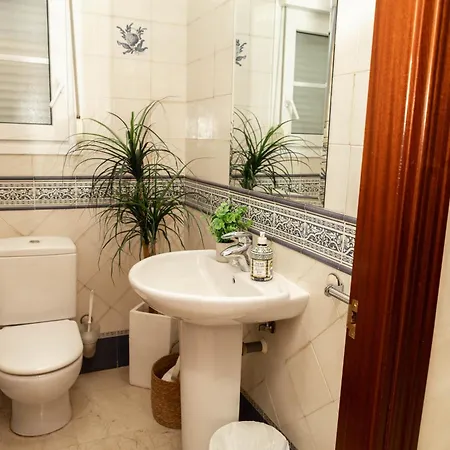 Large 4 Beds Cozy 700 M Walk Canas