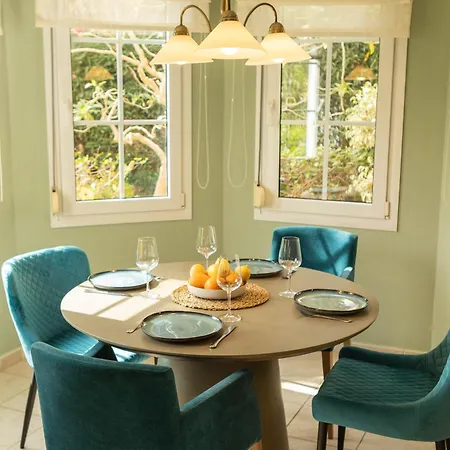 Large 4 Beds Cozy 700 M Walk Canas Marbella