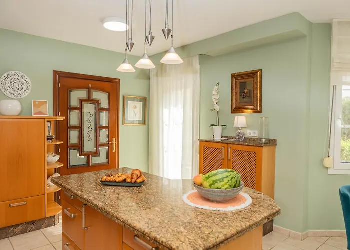 Large 4 Beds Cozy 700 M Walk Canas 别墅 *