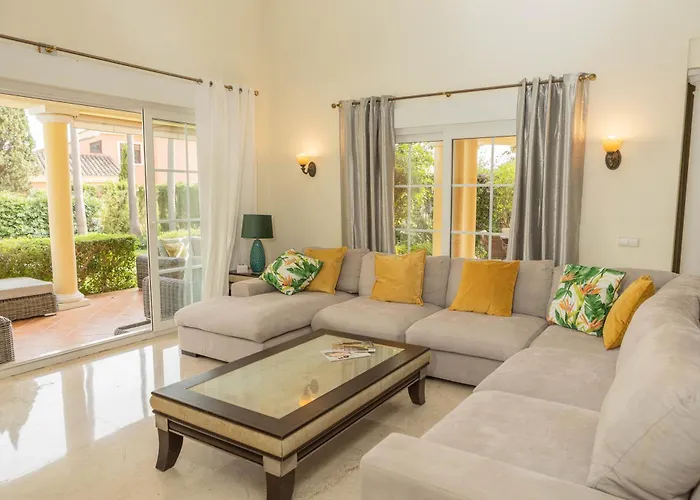 Large 4 Beds Cozy 700 M Walk Canas