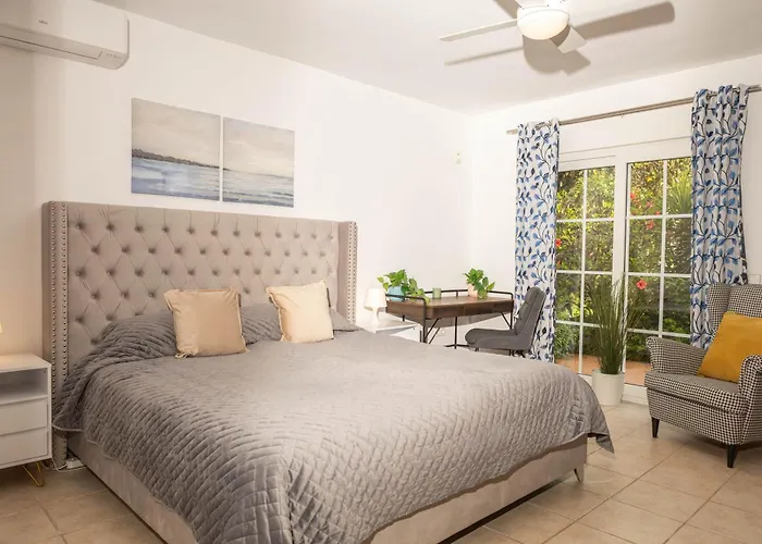 Large 4 Beds Cozy 700 M Walk Canas 别墅 马尔韦利亚
