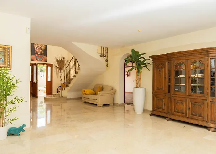 Large 4 Beds Cozy 700 M Walk Canas 别墅